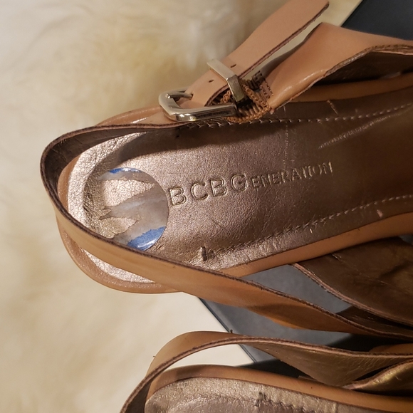 BCBGMAXAZRIA Kaden Size 7.5 Tan Platform Wedge Sandals - Picture 7 of 8